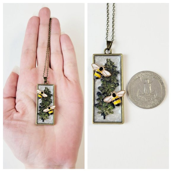 Floral Bee Pendant Necklace Pressed Dried Flowers 3D Bumble Bees Rectangle Bezel - Picture 6 of 10